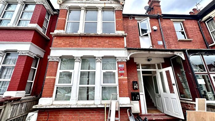 2 Bedroom Property To Rent In Vaughan Road, HA1