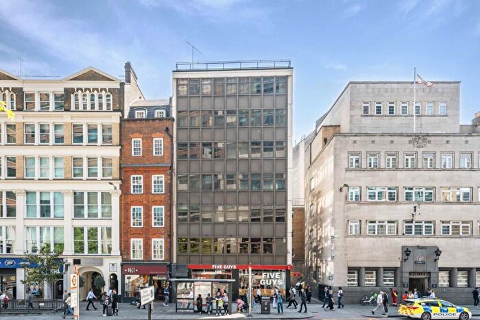 1 Bedroom Flat To Rent In Bishopsgate, Liverpool Street, EC2M