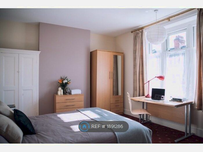 5 Bedroom End Of Terrace House To Rent In Adderley Road, Leicester, LE2