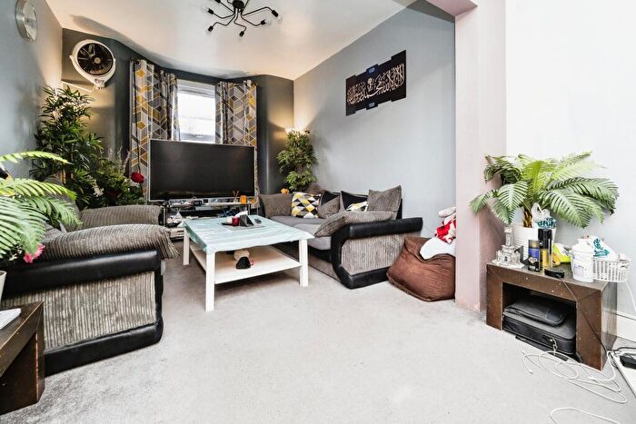 5 Bedroom Terraced House For Sale In Farmer Road, London, London, E10