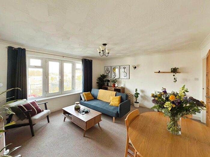 2 Bedroom Flat To Rent In Addiscombe Road, Croydon, CR0