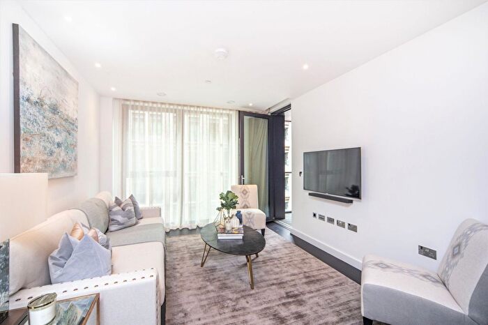 2 Bedroom Flat To Rent In Charles Clowes Walk, London, SW11