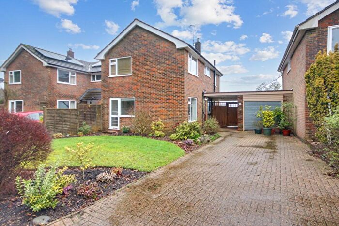 3 Bedroom Detached House For Sale In Top Road, RH19