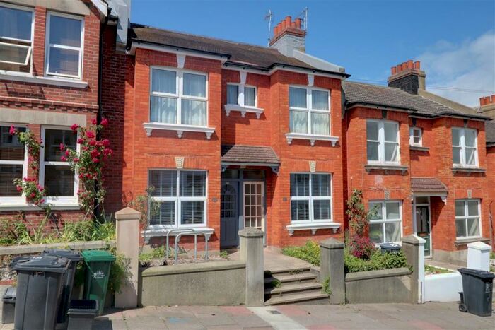 3 Bedroom Flat To Rent In Sandown Road, Brighton, East Sussex, BN2