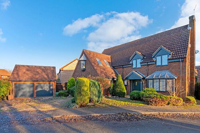 5 Bedroom Detached House For Sale In Whattoff Way, Baston, PE6