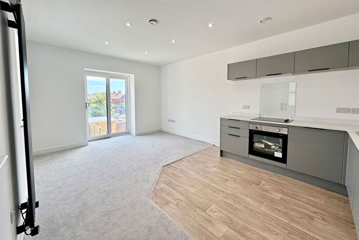 Studio For Sale In Holdenhurst Road, Bournemouth, BH8