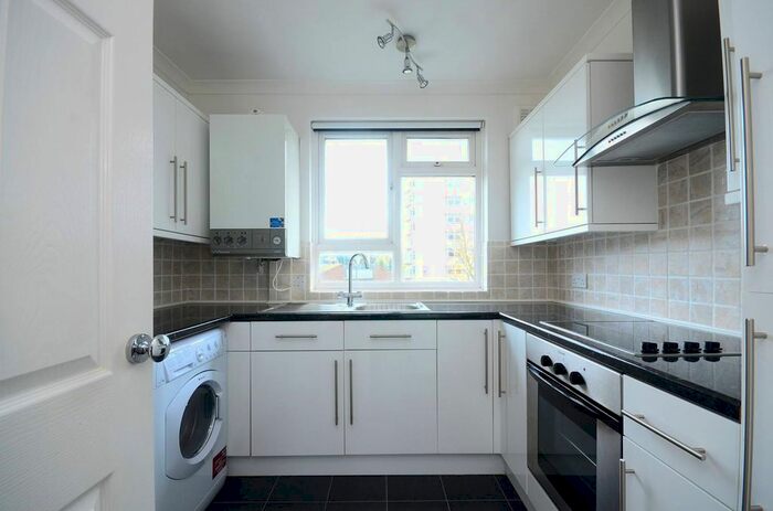 1 Bedroom Flat To Rent In Rodenhurst Road, Clapham, London, SW4