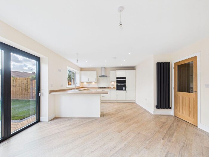 3 Bedroom Detached Bungalow For Sale In Ayres Grove, Whittlesey, PE7