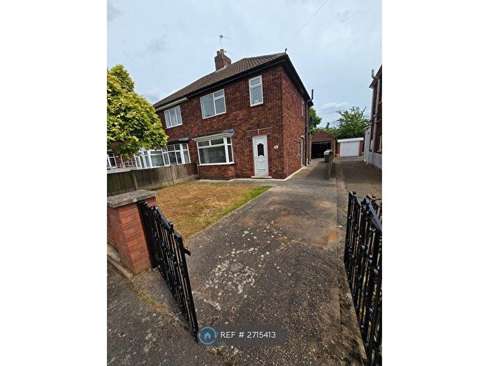 3 Bedroom Semi-Detached House To Rent In Peacock Street, Scunthorpe, DN17