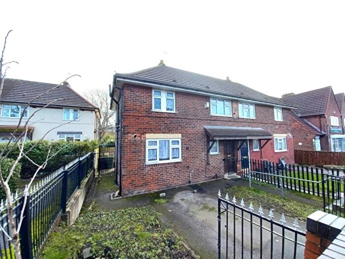 3 Bedroom Semi Detached House To Rent In Gipton Approach, Leeds, West Yorkshire, LS9