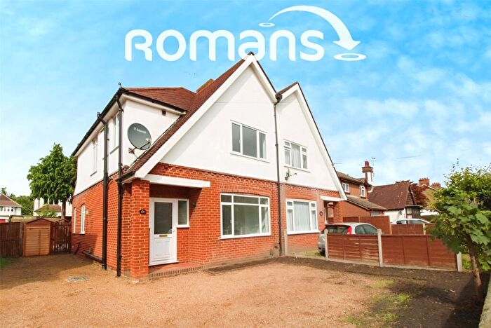 3 Bedroom Semi-Detached House To Rent In Victoria Road, Farnborough, GU14