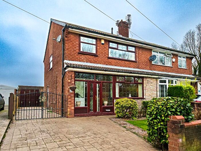 3 Bedroom Semi Detached House For Sale In Welch Road, Hyde, Greater Manchester, SK14