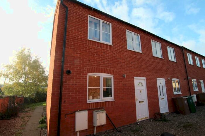 2 Bedroom End Of Terrace House To Rent In Roman Close, Swadlincote, Derbyshire, DE11