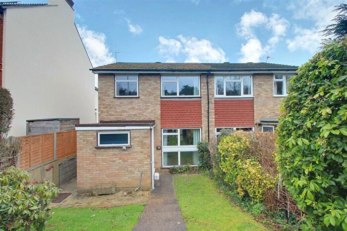 3 Bedroom Semi-detached House To Rent In Watford Road, Kings Langley, WD4