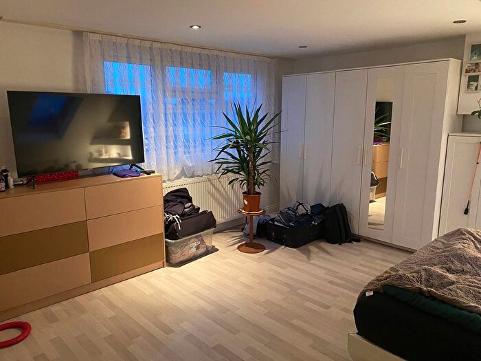 4 Bedroom Terraced House To Rent In Cedar Avenue, Enfield, EN3