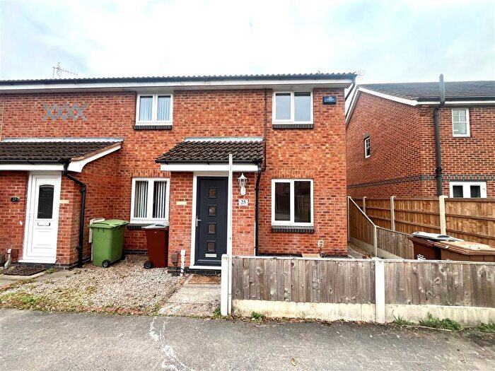 2 Bedroom House To Rent In Silver Birch Close, Nottingham, NG6