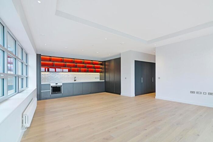 2 Bedroom Apartment To Rent In Kent Building, London City Island, London, E14