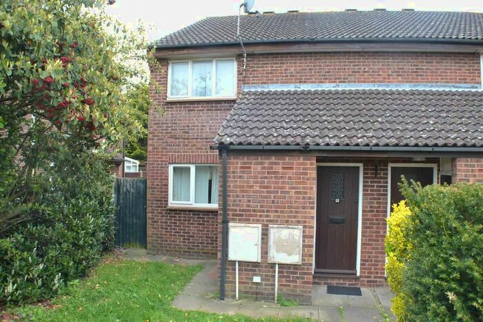 1 Bedroom Flat To Rent In Wenlock Way, Thatcham, RG19