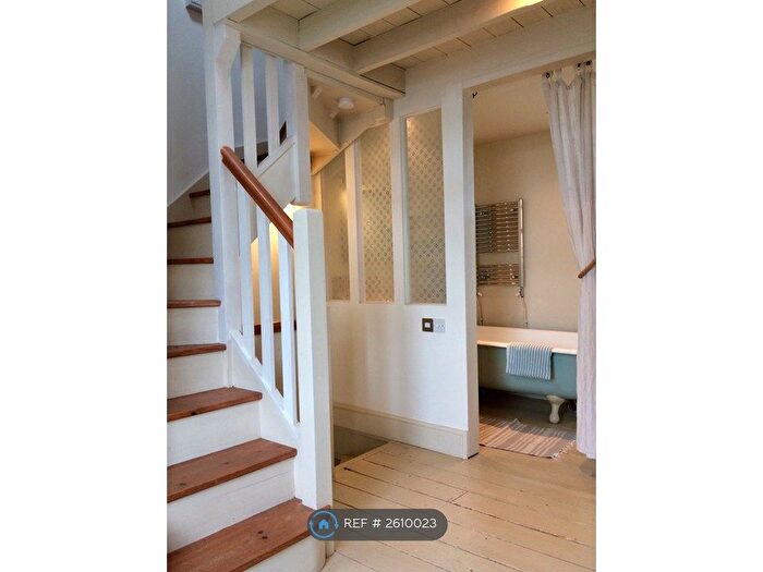 1 Bedroom Terraced House To Rent In Gyllyng Street, Falmouth, TR11
