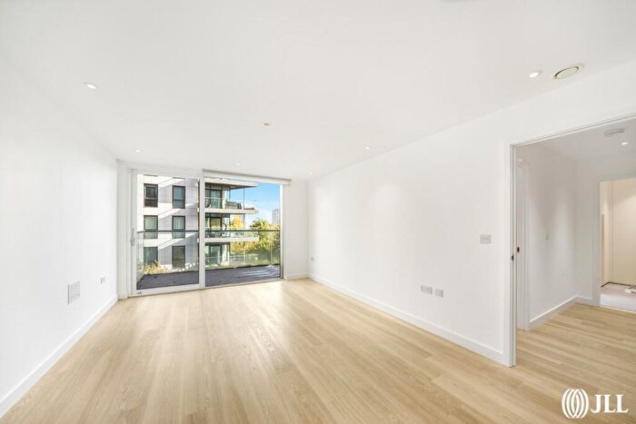 2 Bedroom Apartment To Rent In Nature View Apartments, N4