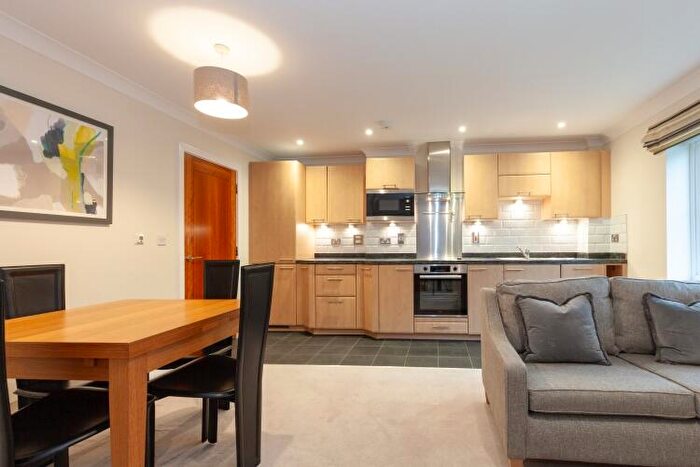 2 Bedroom Apartment To Rent In Clearwater Place, Oxford, OX2