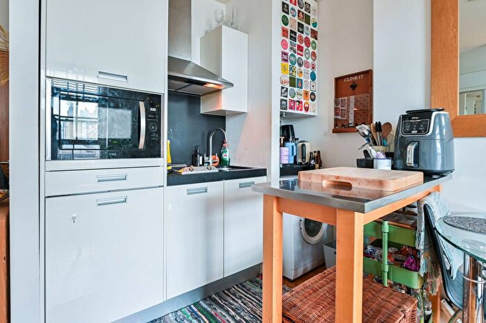 1 Bedroom Flat To Rent In Clapham High Street, Clapham High Street, London, SW4