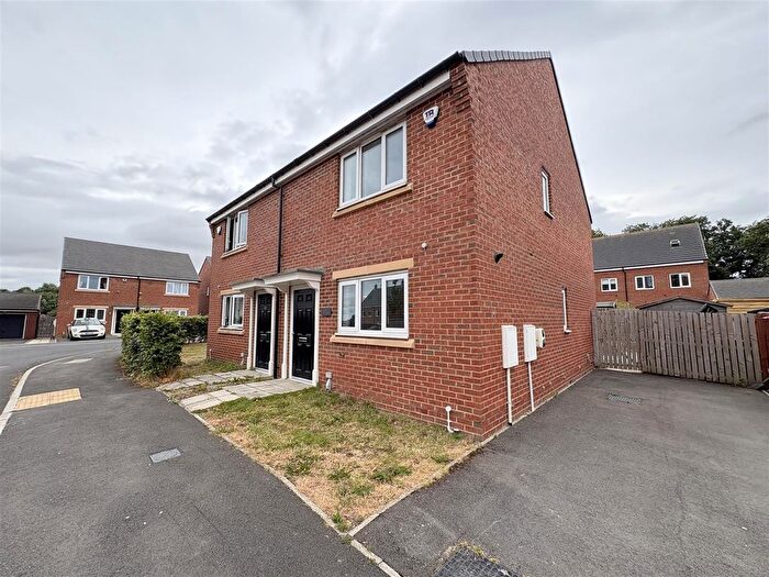 3 Bedroom Semi-detached House To Rent In Haydock Drive, Darlington, DL1