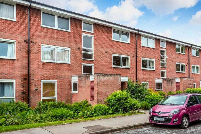 1 Bedroom Flat To Rent In Eskmont Ridge, London, SE19