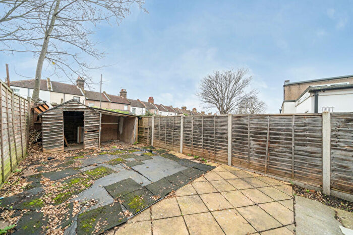 2 Bedroom Terraced House For Sale In Barth Road, Plumstead, SE18