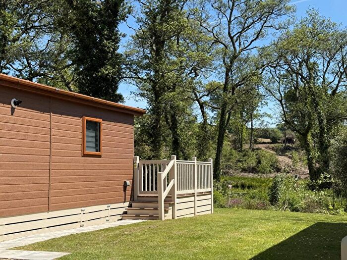1 Bedroom Caravan For Sale In Studio Lodge Woodland View, Notter Bridge Holiday Park, Saltash, Cornwall, PL12
