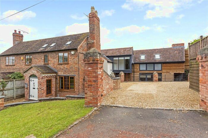 4 Bedroom Semi-Detached House For Sale In Wainlode Hill, Norton, Gloucester, Gloucestershire, GL2