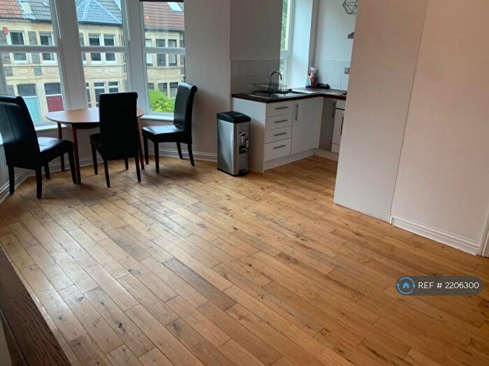 2 Bedroom Flat To Rent In Sefton Park Road, Bristol, BS7