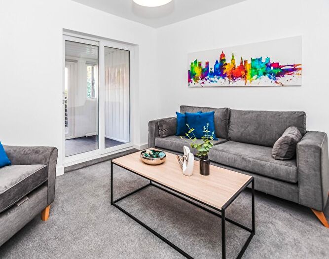 3 Bedroom Semi-Detached House To Rent In Carisbrooke Avenue, Beeston, Nottingham, NG9