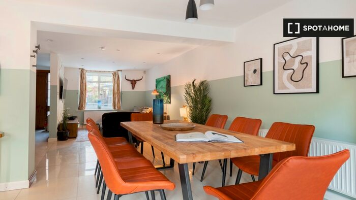 6 Bedroom Flat To Rent In Southwick St, W2