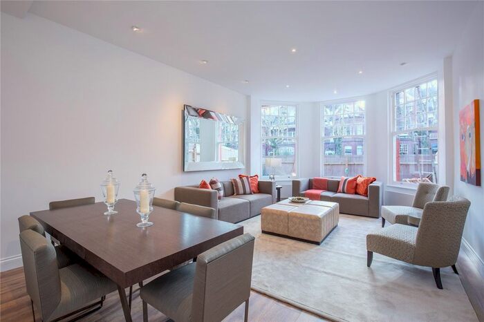 2 Bedroom Flat To Rent In Raglan House, - Queens Avenue, London, N10