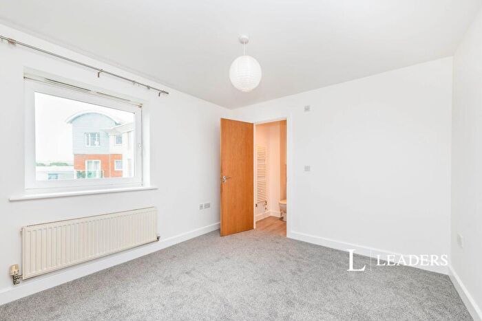 2 Bedroom Apartment To Rent In Reynolds Avenue, RH1