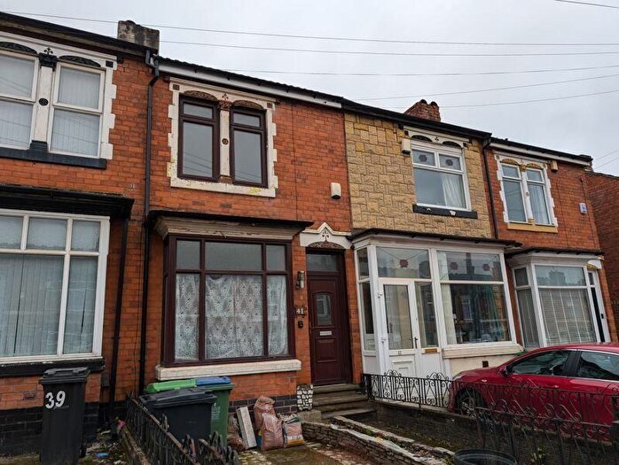 2 Bedroom House To Rent In Beakes Road, Smethwick, B67