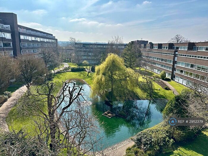 2 Bedroom Flat To Rent In Fair Acres, Bromley, BR2
