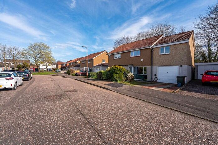 3 Bedroom Semi Detached House For Sale In Currievale Park, Currie, Midlothian, EH14