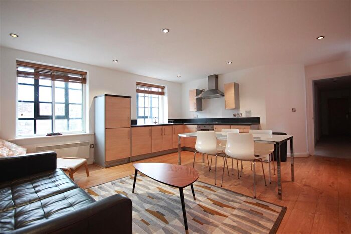 2 Bedroom Flat To Rent In Camden Street, Birmingham, West Midlands, B1