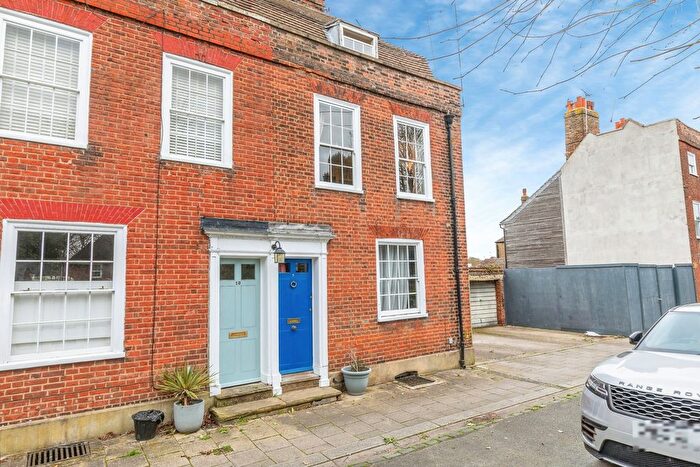 4 Bedroom Terraced House For Sale In Mansion Row, Gillingham, Kent, ME7