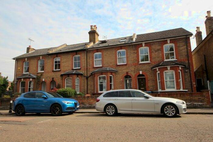 2 Bedroom Flat To Rent In Springfield Road, Kingston Upon Thames, KT1