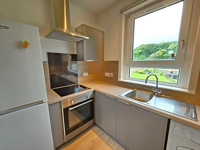 2 Bedroom Flat To Rent In Hilton Drive, Hilton, Aberdeen, AB24
