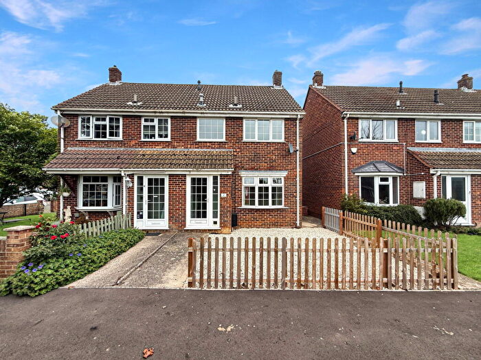 3 Bedroom Semi-Detached House For Sale In Berryfield Close, Melksham, SN12