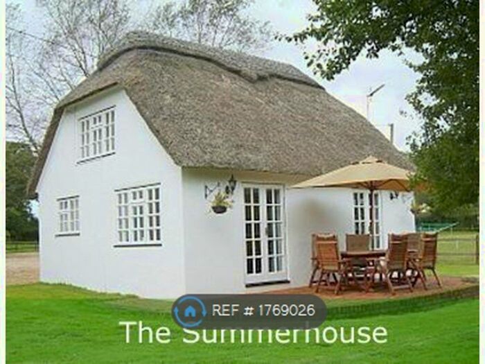 1 Bedroom Detached House To Rent In Wimborne, Dorset, BH21