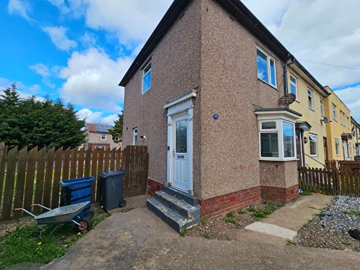 2 Bedroom End Of Terrace House To Rent In East Close, South Shields, NE34
