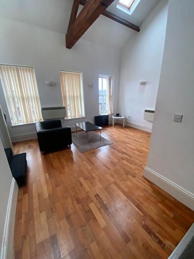1 Bedroom Apartment To Rent In - Chancery Lane, Huddersfield, HD1