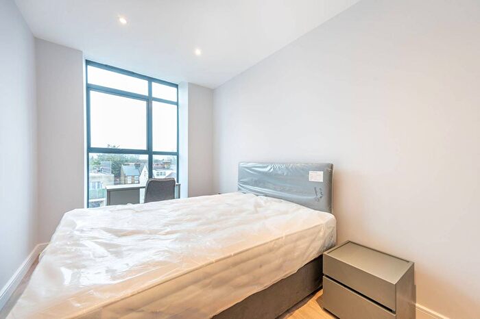 2 Bedroom Flat To Rent In High Road, Wembley, HA0