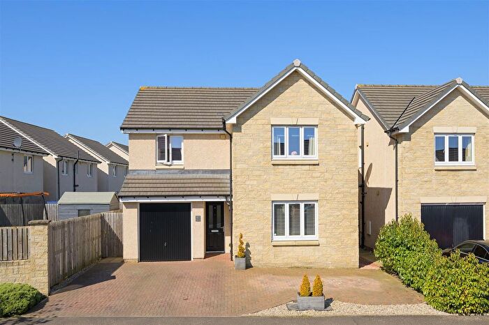 4 Bedroom Property For Sale In Macpherson Avenue, Dunfermline, KY11
