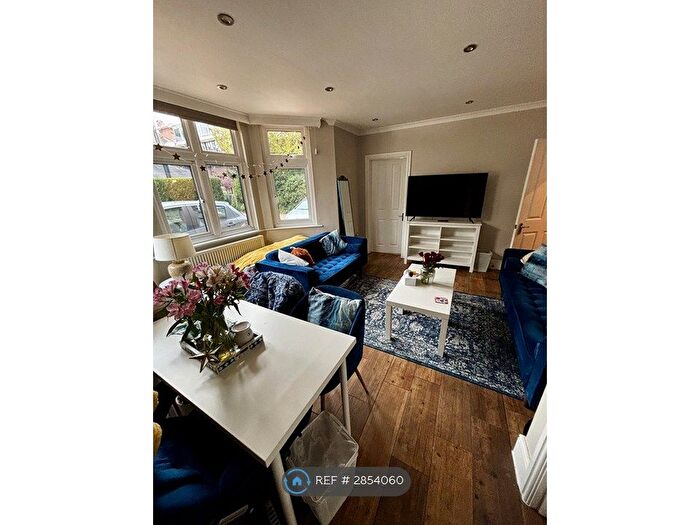 1 Bedroom Flat To Rent In Cross Lanes, Guildford, GU1